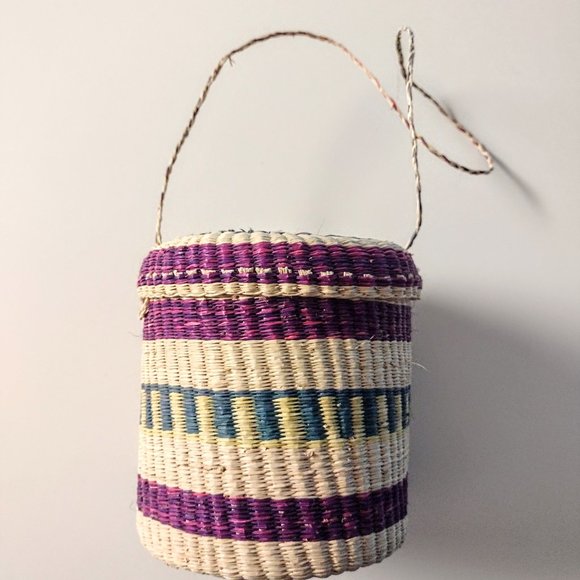Woven Striped Straw/Rattan Basket/Barrel Tote with Lid, Woven String Strap ~ 6" - Picture 2 of 12